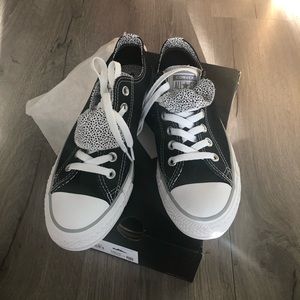 NIB - Converse Chuck Double Tongue - size 7.5